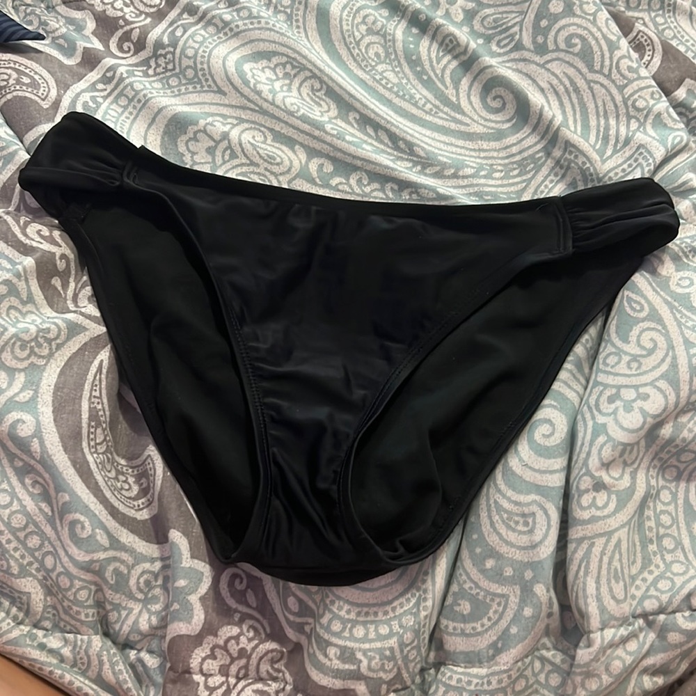 So black bikini bottoms - size large